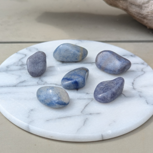 blå kvarts lommesten