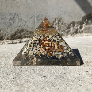 pyramide med dalmatiner jaspis