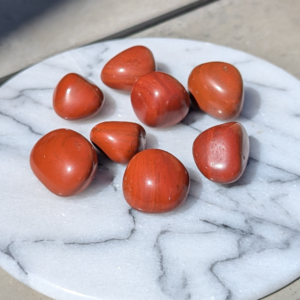 rød jaspis lommesten