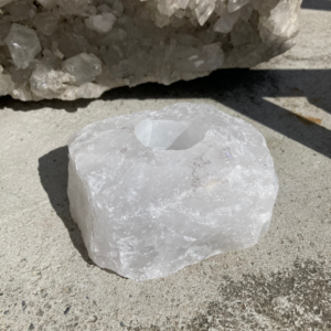 Snekvarts Fyrfadsstage