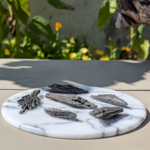 sort kyanit lommesten