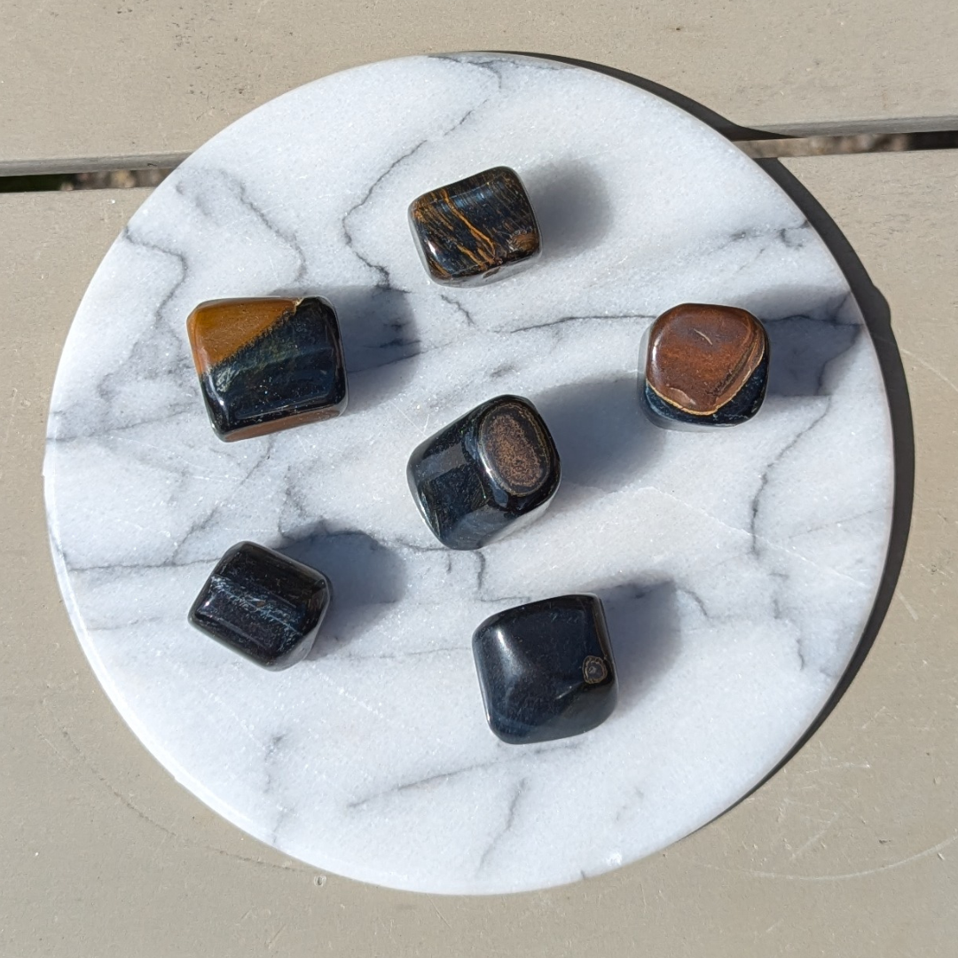 store falkeøje lommesten