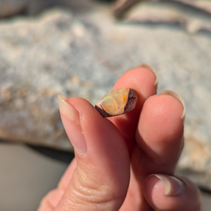 sten og krystal ild opal