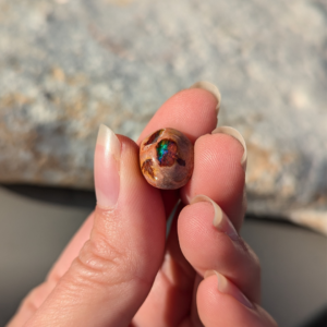 sten og krystal ild opal