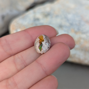 sten og krystal ild opal