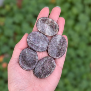 lyserød turmalin nussesten