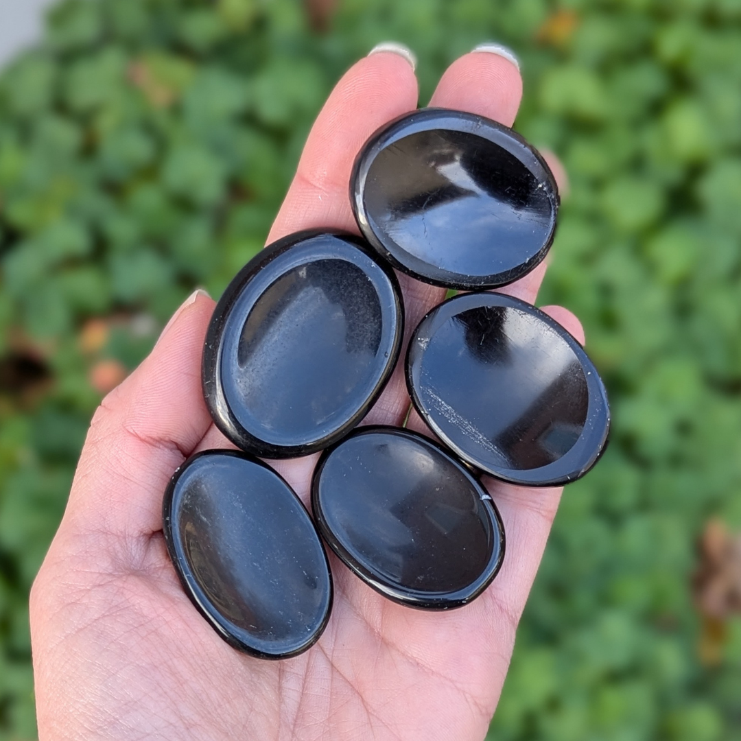 sort obsidian nussesten