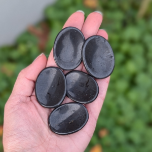 sort turmalin nussesten