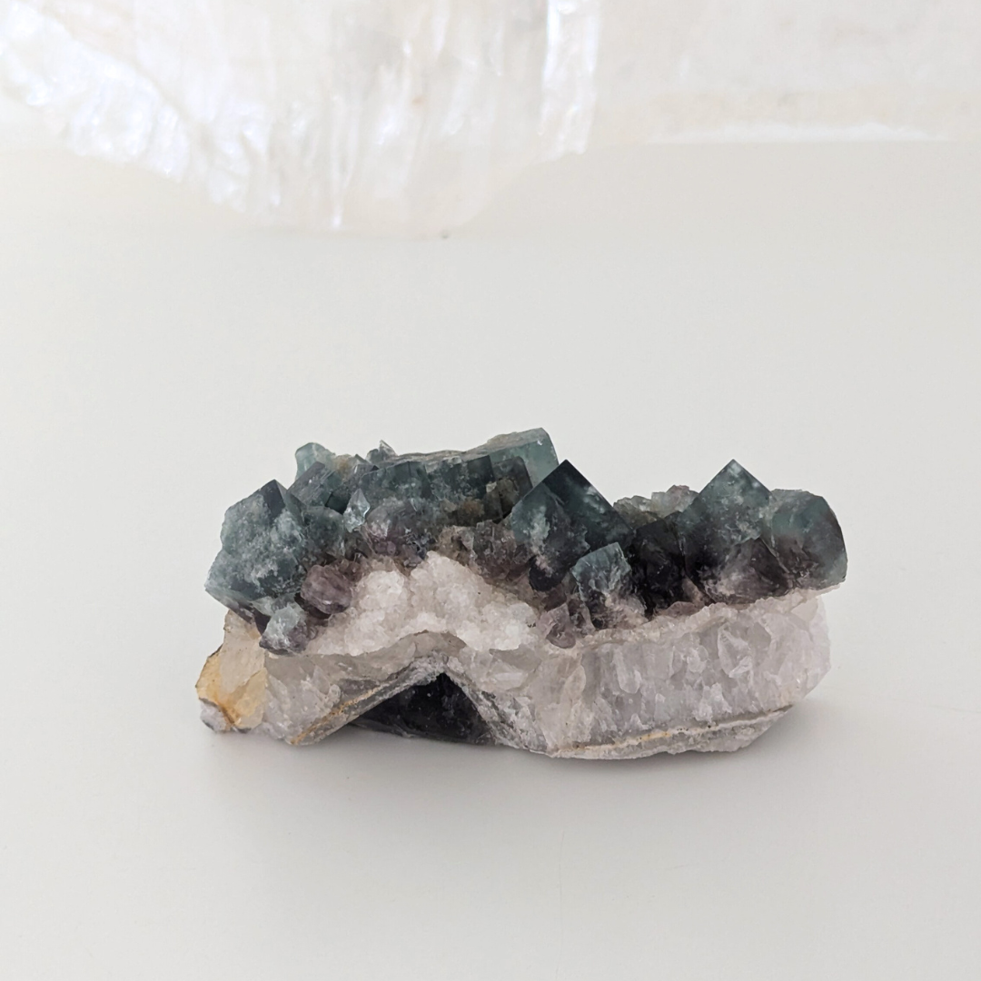 colorshift fluorit med kvarts og galena