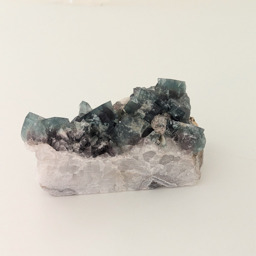colorshift fluorit med kvarts og galena