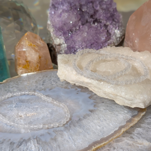 armbånd i bjergkrystal