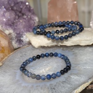 armbånd i dumortierit