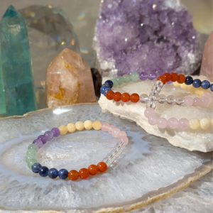 armbånd i mixede perler