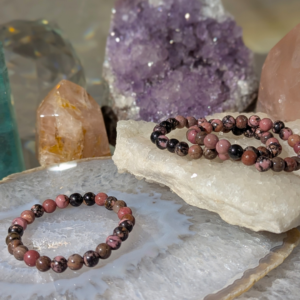 armbånd i rhodonit